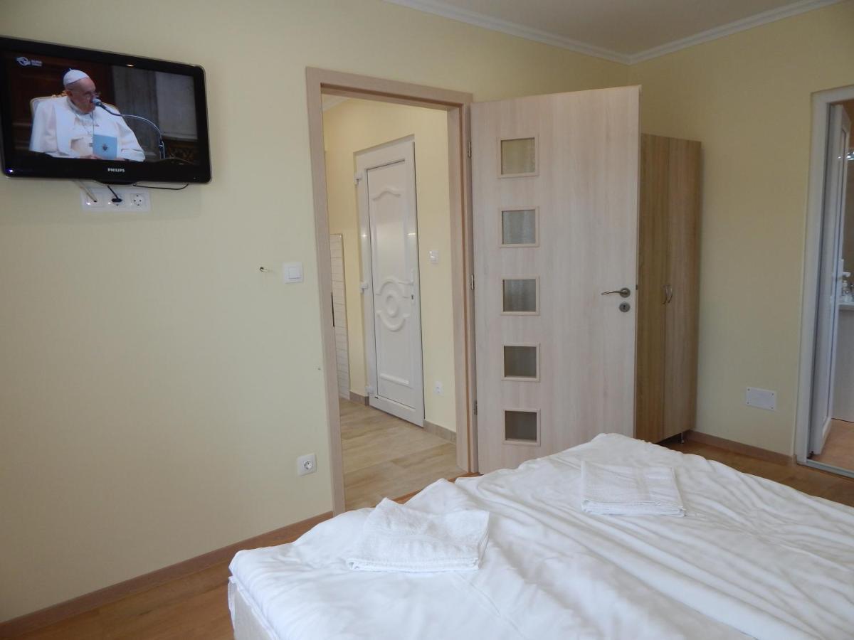 Hajdú Vendégház Hajduszoboszlo Exterior foto