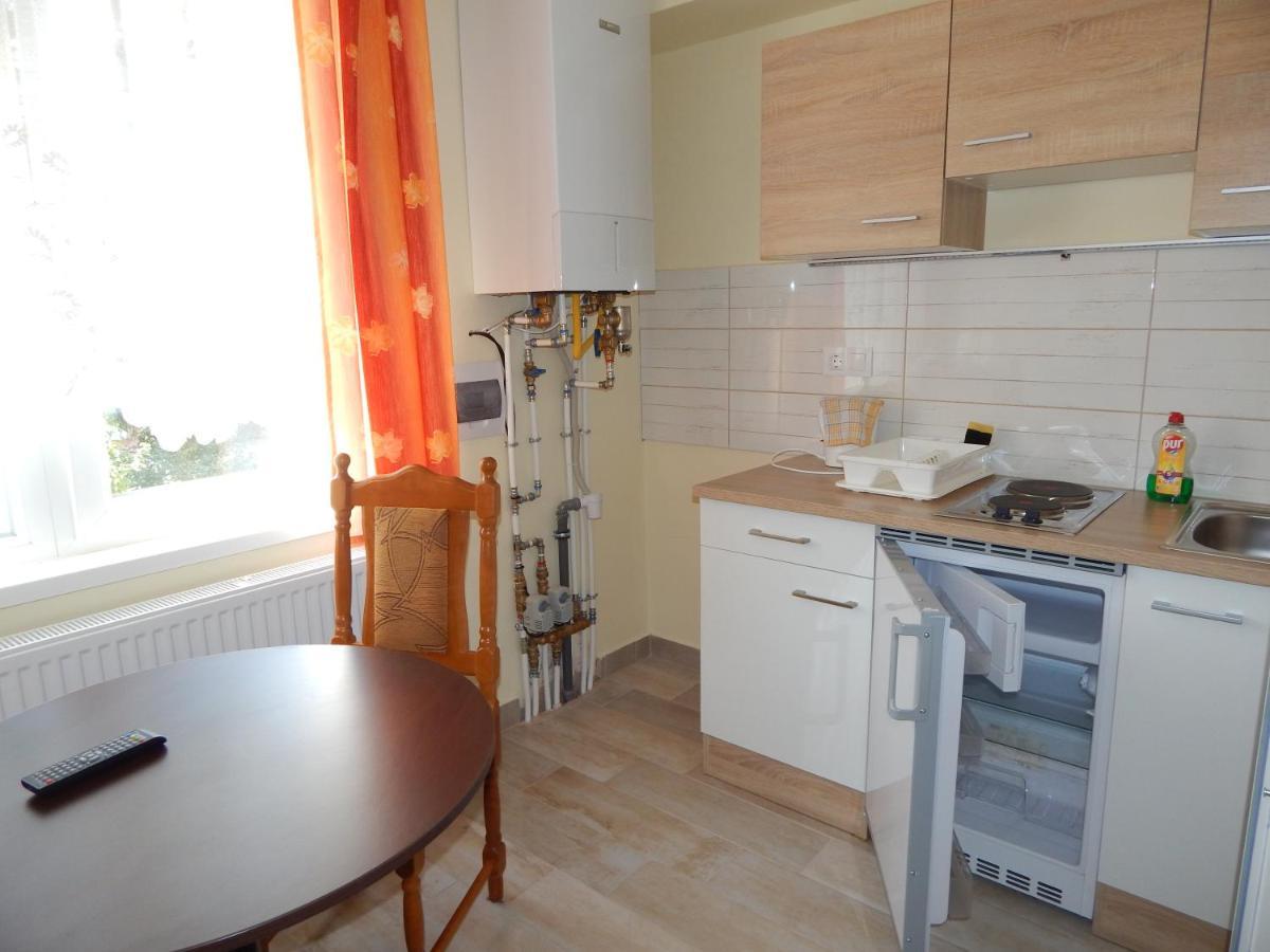 Hajdú Vendégház Hajduszoboszlo Exterior foto