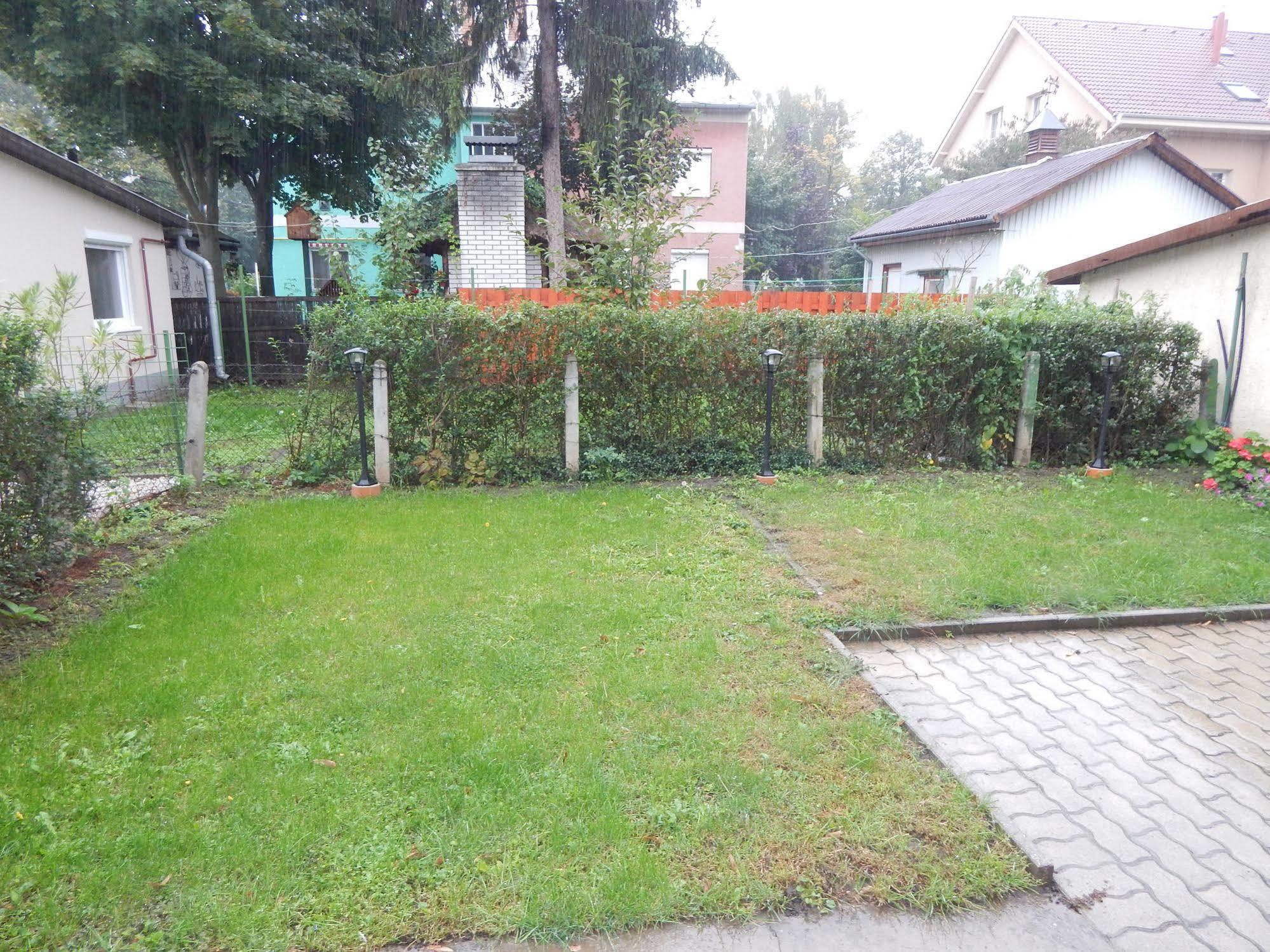 Hajdú Vendégház Hajduszoboszlo Exterior foto